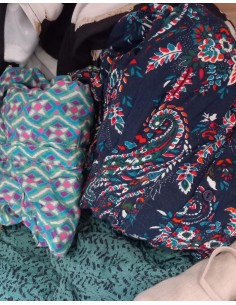 5kg de tee-shirts, tuniques manches 3/4 pour filles et femmes.
