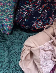 5kg de tee-shirts, tuniques manches 3/4 pour filles et femmes. 2