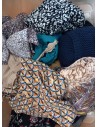 3 kg de blouses, tee-shirts, tuniques à manches longues pour filles et femmes.