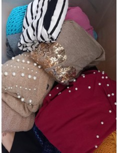 5 kg de tee-shirts, tuniques, pulls divers coloris et imprimés de manches longues pour filles et femmes 2