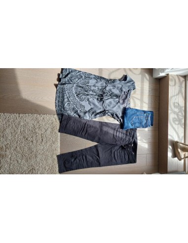Lot vêtements femme style années 2000-2010