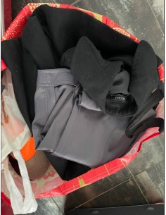 Lot de vêtements femme (~26 kg) avec valise offerte — Kookaï, H&M (34 au 38)