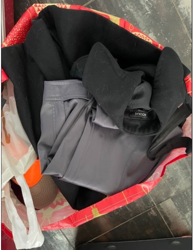 Lot de vêtements femme (~26 kg) avec valise offerte — Kookaï, H&M (34 au 38)