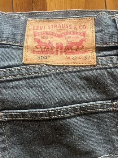 Lot jean Levi’s 504