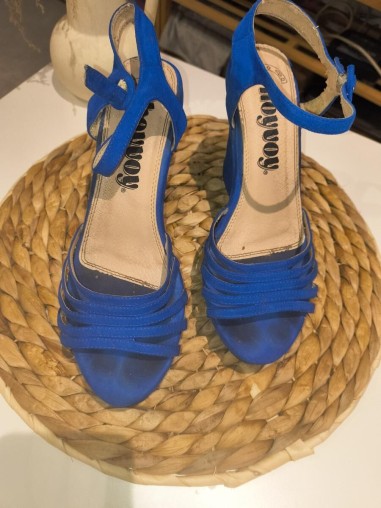 Vêtement et chaussure femme S M et taille 39