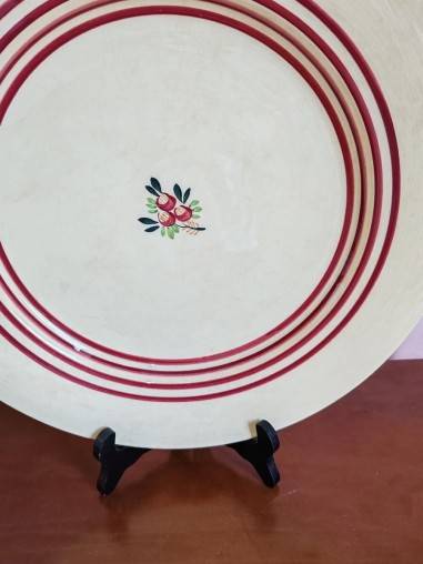 Grand plat en faïence de Gien