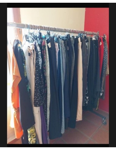 Vend lot de vêtements de seconde main femme et chaussures